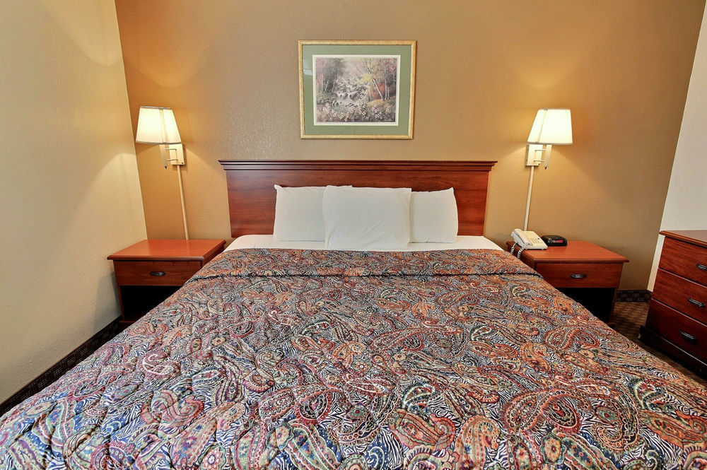 Crestwood Suites Of 뉴포트 뉴스 외부 사진