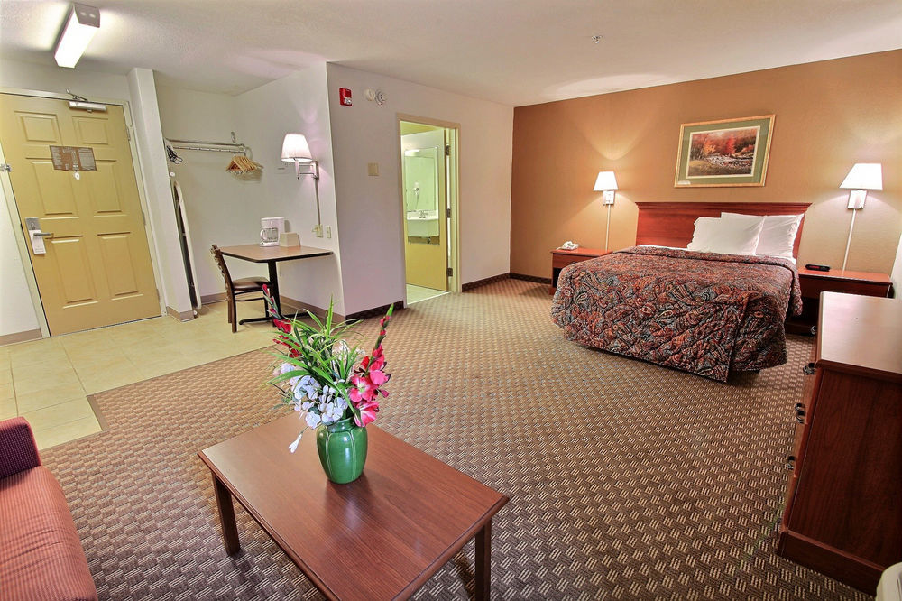 Crestwood Suites Of 뉴포트 뉴스 외부 사진