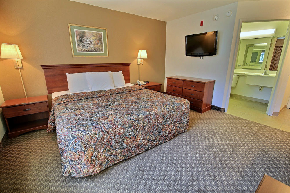 Crestwood Suites Of 뉴포트 뉴스 외부 사진